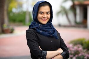 Rezvane Lafmejani headshot